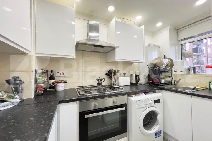 Recently redecorated throughout, wooden floors, white walls & superbly located Browning Street , Elephant and Castle SE17